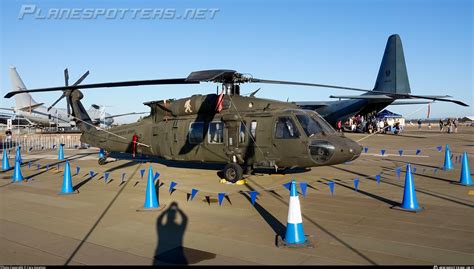 13-20592 US Army Sikorsky UH-60M Black Hawk Photo by Cary Aviation | ID ...