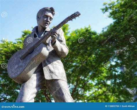 Elvis Presley Downtown Memphis, Tennessee Statue Editorial Stock Image ...