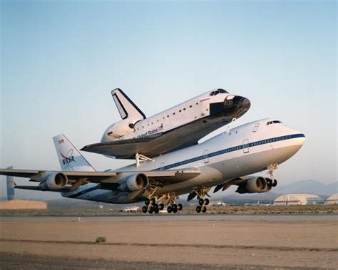 Meet the Guppy and the Largest Aircraft in the World