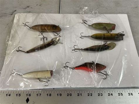 Vintage fishing lures - Legacy Auction Company