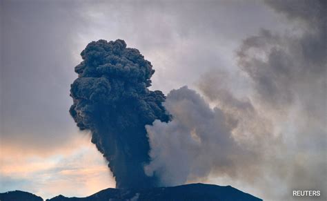 Indonesia Volcano Erupts Again, Ash Rises Over 4,000 Feet