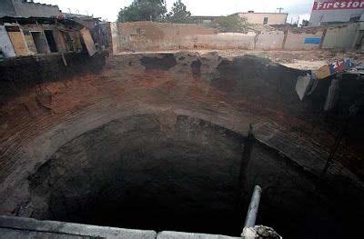 Largest Sinkhole Ever | Crazytopics: Giant Sinkhole In Guatemala ...