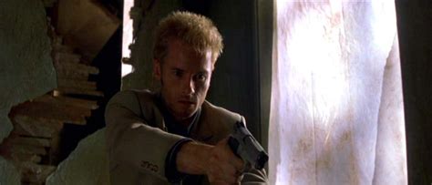 Memento, Explained | Ending, Timeline, Meaning