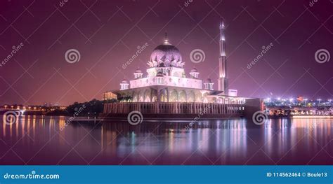 Putra Mosque with Night Lighting in Putrajaya Stock Photo - Image of kuala, adha: 114562464