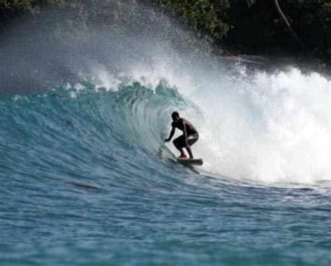 Surfing Kavieng, New Ireland « Surfing « Papua New Guinea