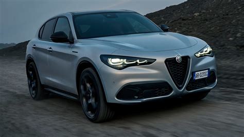 New Alfa Romeo Stelvio 2023 facelift: interior, exterior and tech updates | Auto Express