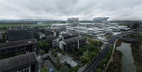 Cien años de historia renovados en el nuevo proyecto de la Hangzhou Normal University por WSP ...