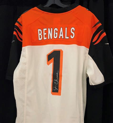 JaMarr Chase Autographed Bengals Replica Jersey- Signed Backstage At ...