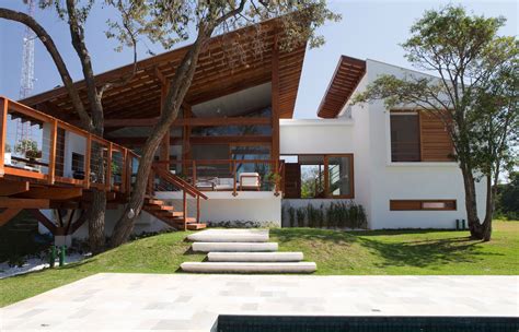 Hermosa fachada de casa de campo moderna – PLANOS DE ARQUITECTURA