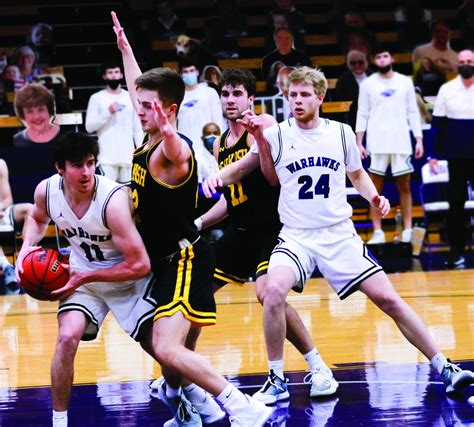 Warhawks fight hard, but fall to Pioneers - Royal Purple