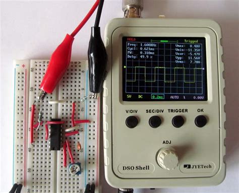 Square Wave Generator Circuit using 4047 IC