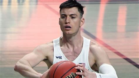 BYU Basketball: Alex Barcello Earns First WCC Player Of The Week Honor