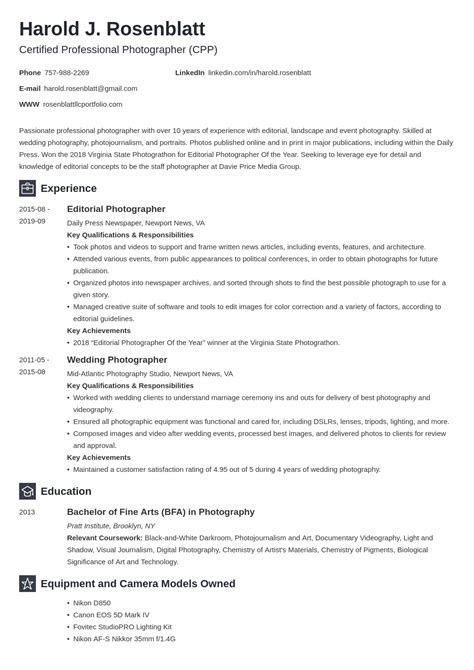 Professional Photographer Resume—Examples for 2024