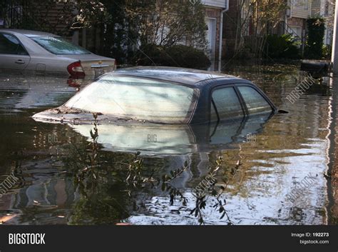 Flooded Car Hurricane Image & Photo (Free Trial) | Bigstock