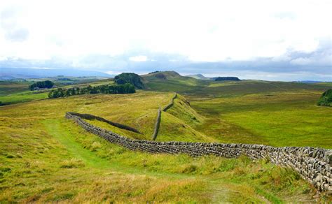 Hiking in England | Hadrian's Wall (East to West) Tours | Hadrians Wall ...