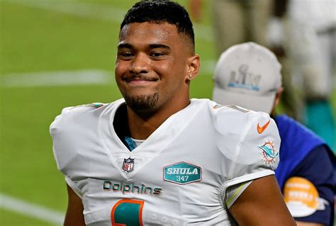 Report: Miami Dolphins players doubting Tua Tagovailoa's potential ...