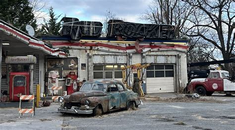 New Fallout TV series set photos show iconic Red Rocket gas station | Flipboard