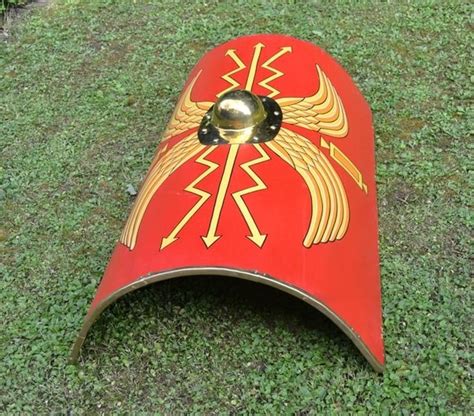 ROMAN SCUTUM, shield with thunderbolts living history shields Shields, Armour Wulflund.com ...