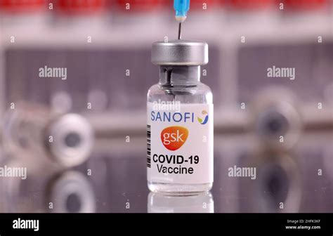 Sanofi gsk covid vaccine hi-res stock photography and images - Alamy