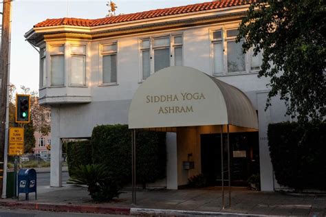 Siddha Yoga owns 30 properties in North Oakland. Half are vacant