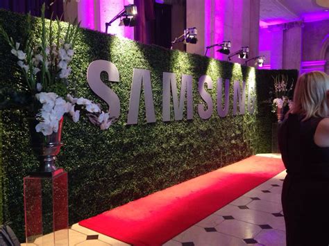 Our innovative red carpet corporate event backdrop for the Samsung ...