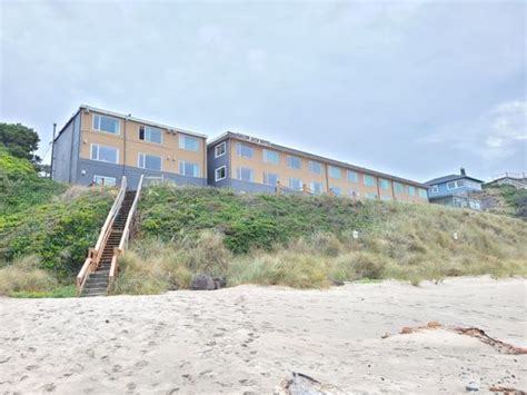 SAILOR JACK OCEANFRONT MOTEL - 97 Photos & 103 Reviews - 1035 NW Harbor ...