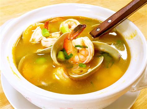 How to Cook Amazing Seafood Soup? - CiCi Li, Asian Home Cooking