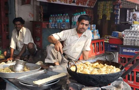 Indian Street Food: 24 Drooling Dishes to Try | Disha Discovers