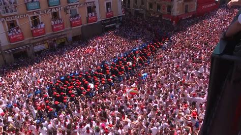 The San Fermin bull running festival begins | AFP - YouTube