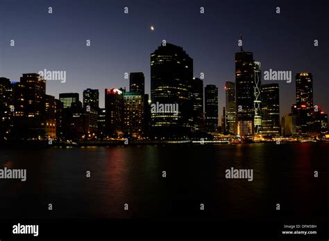 Brisbane skyline at night Stock Photo - Alamy