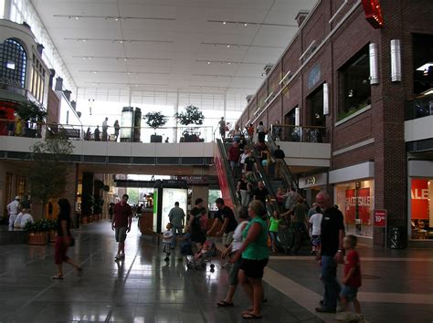 File:Southpoint Mall01.JPG - Wikimedia Commons