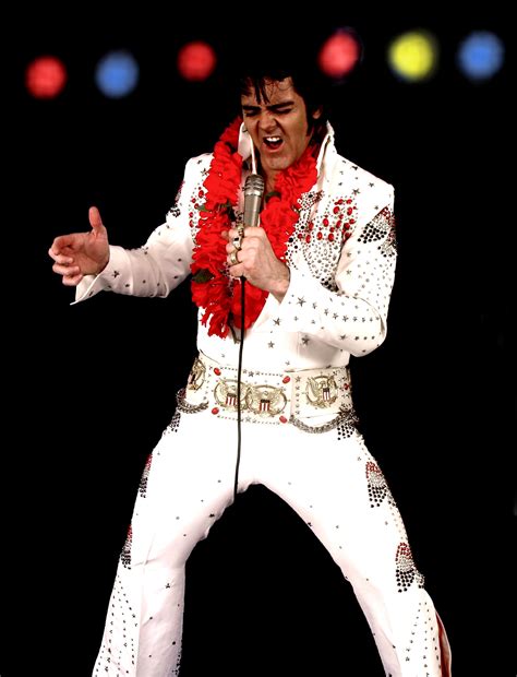 Book Elvis Presley tribute act Paul Thorpe a tribute to the king