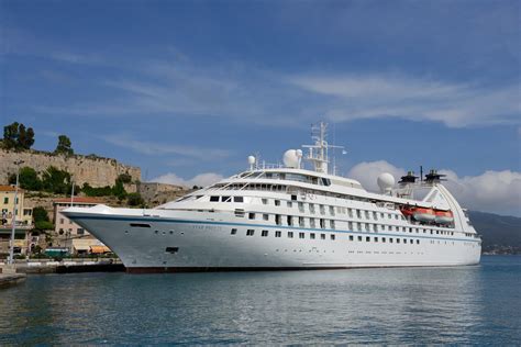 Star Breeze Cruise Itineraries- Windstar Cruises Star Breeze Cruises: Travel Weekly