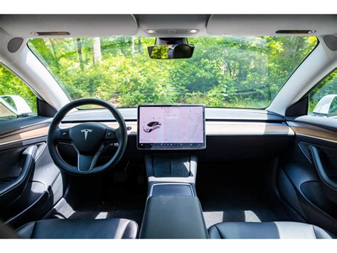 2023 Tesla Model 3: 59 Interior Photos | U.S. News