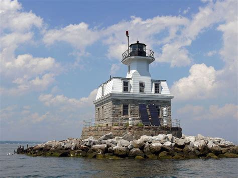 Three historic lighthouses up for grabs, Penfield included - Connecticut Post