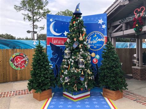 PHOTOS, VIDEO: Take a Trip Around the 2019 Disney Springs Christmas ...