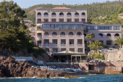 Top 10 Luxurious Hotels and Resorts in Cannes on the French Riviera - Luxuryhoteldeals.travel