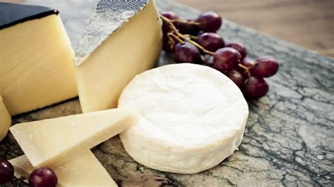 21 Best Cheeses With Low Carb Count: CARBS IN CHEESE