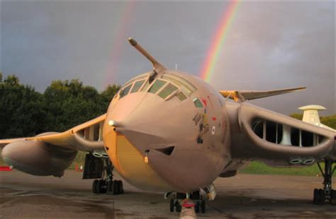 Victor XM715 – Handley Page Victor XM715 : Bruntingthorpe Cold War Jets Museum