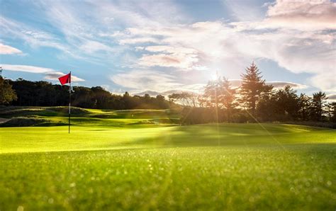 12 Golf Course Revenue-Generating Ideas That Work | Cvent Blog