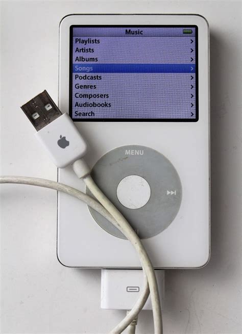 Apple iPod Classic 5th Generation Enhanced 80 GB - White for sale ...