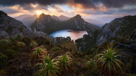 HD wallpaper: Earth, Landscape, Lake, Lake Oberon, Mountain, Tasmania | Wallpaper Flare