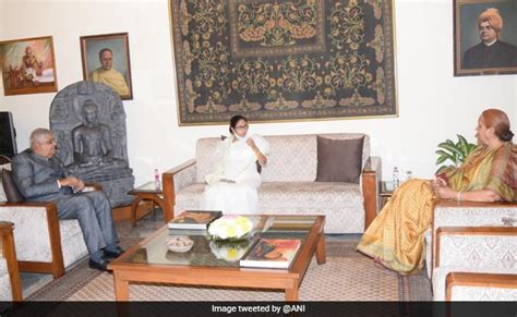 West Bengal Chief Minister Mamata Banerjee Meets Bengal Governor ...