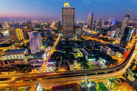 Bangkok skyline at night 32999907 Stock Photo at Vecteezy