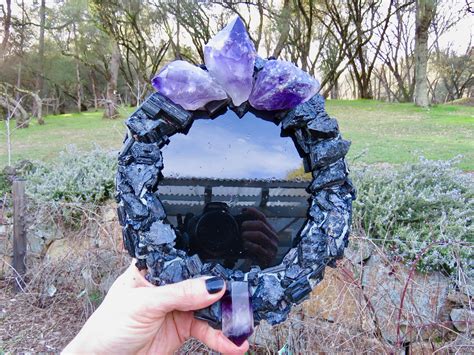 Beautiful amethyst scrying mirror! Mirror Crafts, Diy Mirror, Epoxy Resin Crafts, Diy Resin Art ...