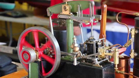 miniature steam engine model - YouTube