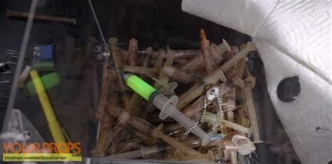 Saw 2 Needle pit syringes & glowing key original movie prop