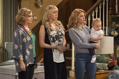 'Fuller House' Cast Celebrate Season 4 Wrap