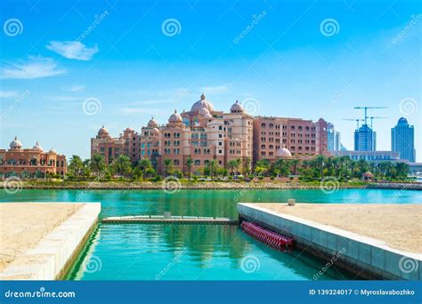 Facade of a Luxury Hotel in the Pearl Qatar Editorial Photography - Image of roof, beach: 139324017