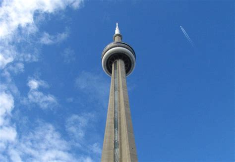 Toronto’s crown jewel: the CN Tower | Canadian Geographic